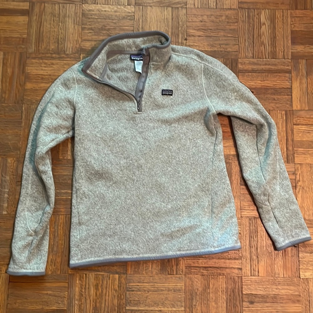 Patagonia Pull Over Womens L (fits like a S/M)